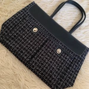 Estee Lauder Womens Black and White New Handbag